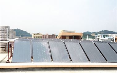 都安實驗中學太陽能熱水工程