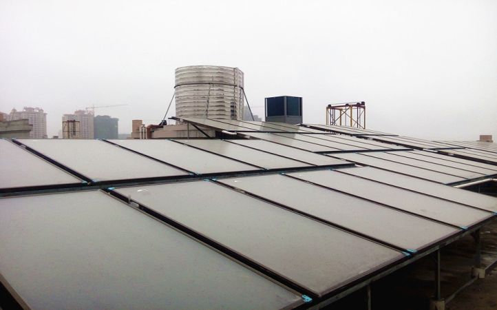 梧州萬秀區(qū)河?xùn)|片太陽能熱水系統(tǒng)工程 