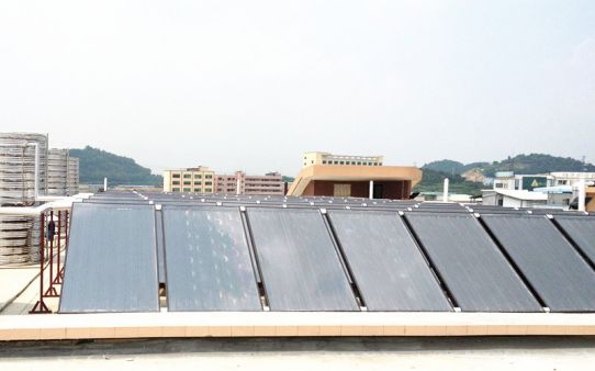 都安實驗中學太陽能熱水工程