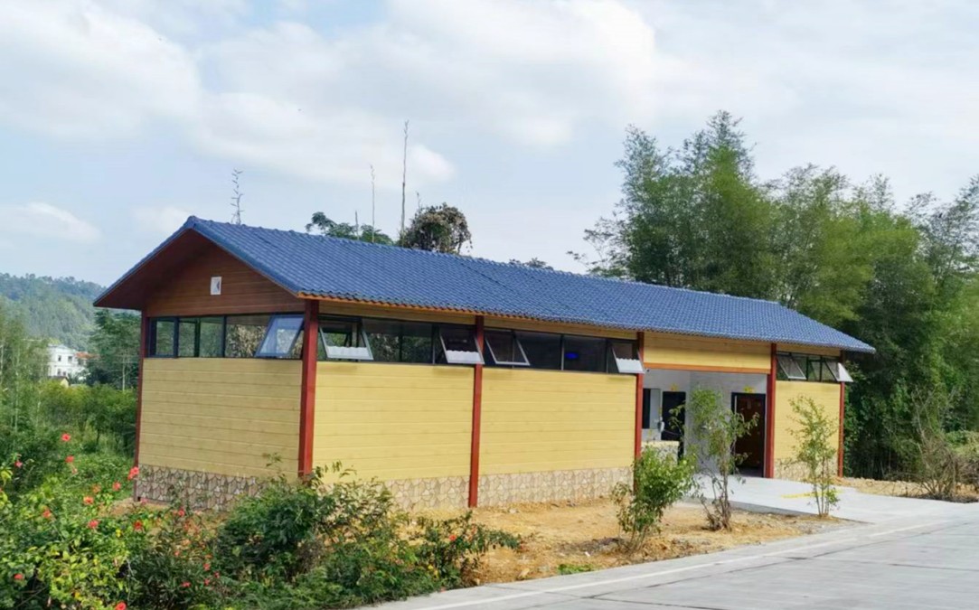 平南大鵬鎮(zhèn)下歷屯AA級人居環(huán)境公廁